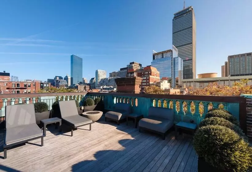 No. 284 Powered By Sonder