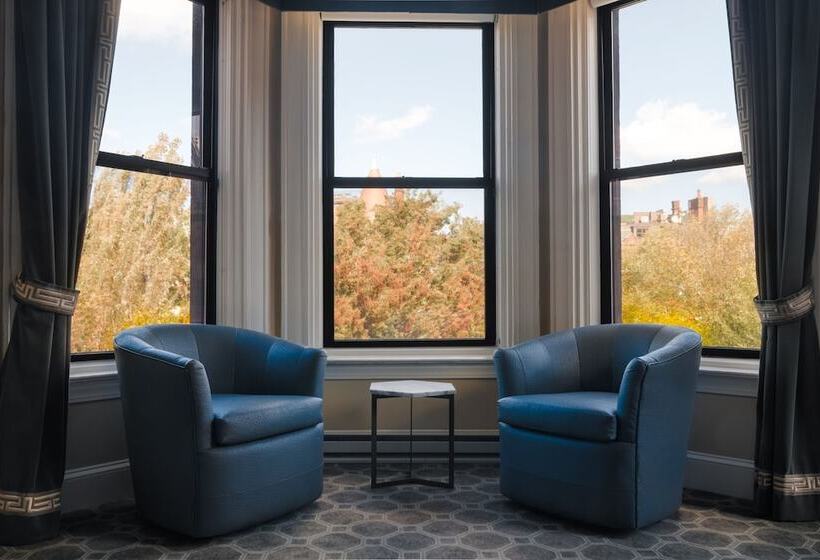 No. 284 Powered By Sonder