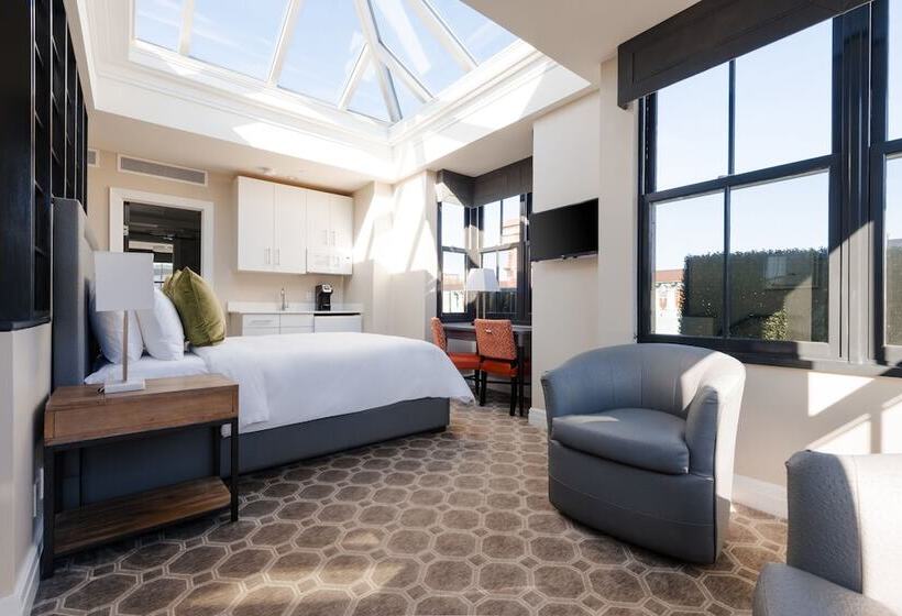 No. 284 Powered By Sonder