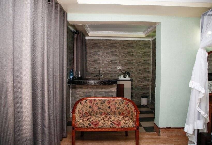 Nokras Riverine Hotel & Spa