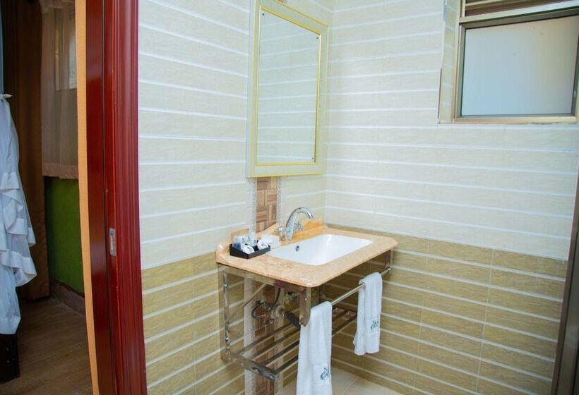 Nokras Riverine Hotel & Spa