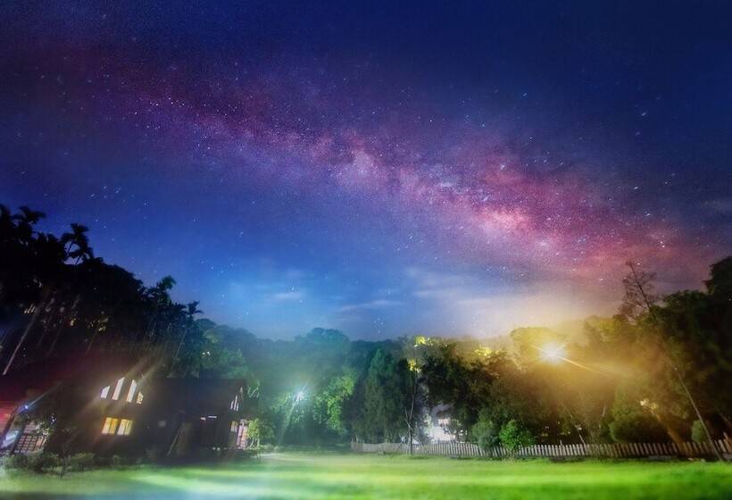 پانسیون Double Lake Villa