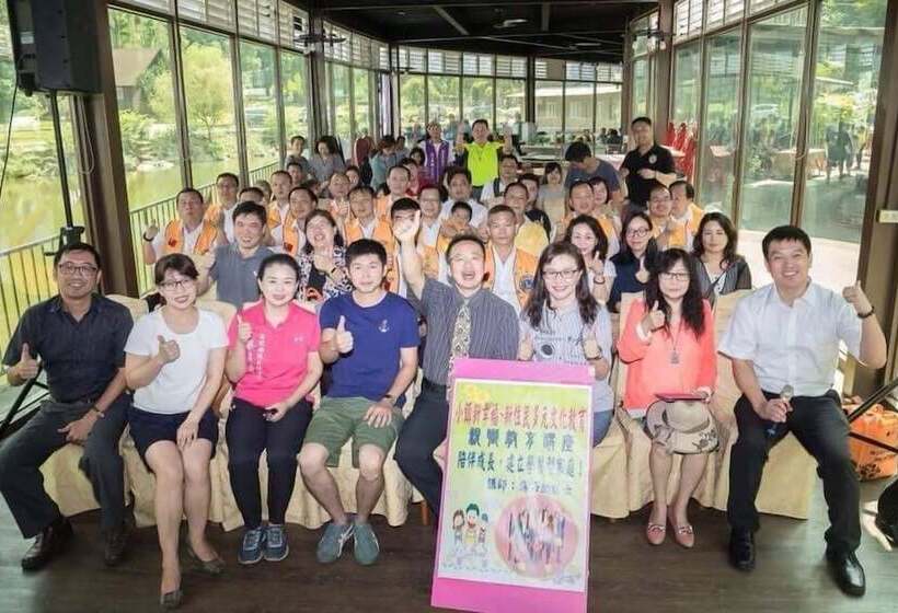 پانسیون Double Lake Villa