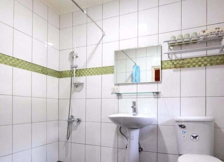 پانسیون Double Lake Villa