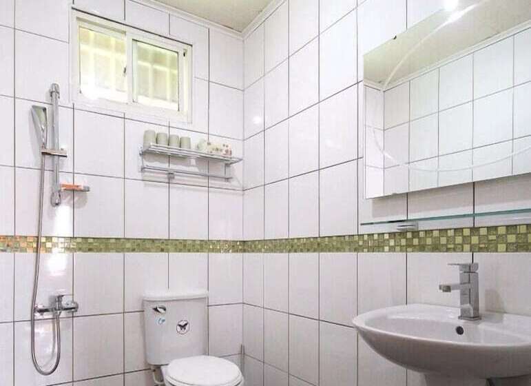 پانسیون Double Lake Villa