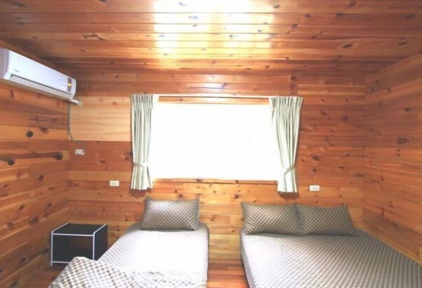 پانسیون Double Lake Villa