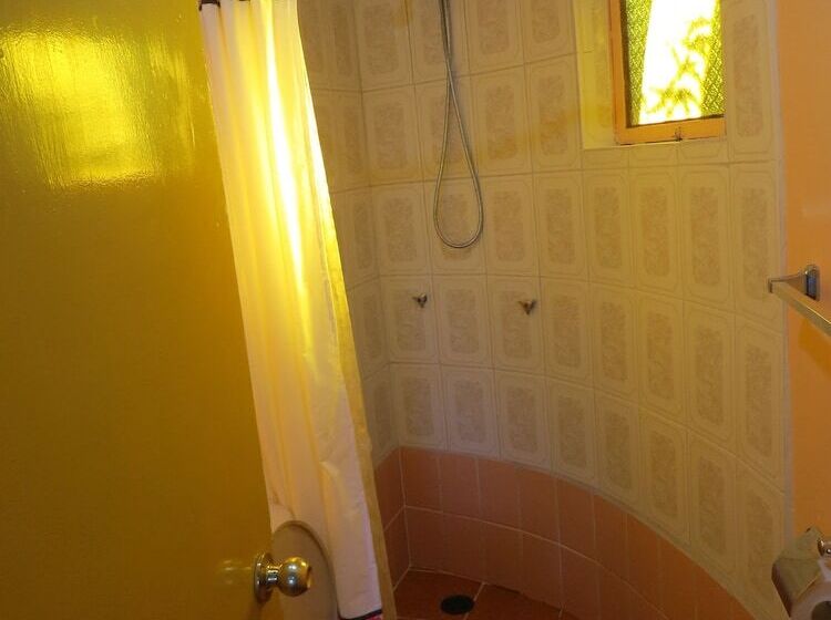 פנסיון Haramaksi