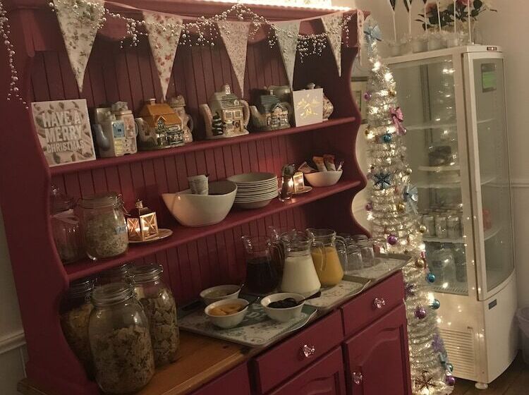 펜션 Number 61 Guest House And Tea Room