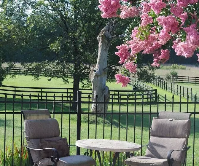 The Colonels B&b And Inn