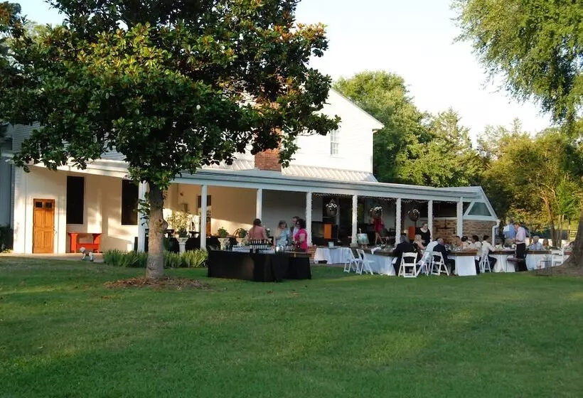 The Colonels B&b And Inn