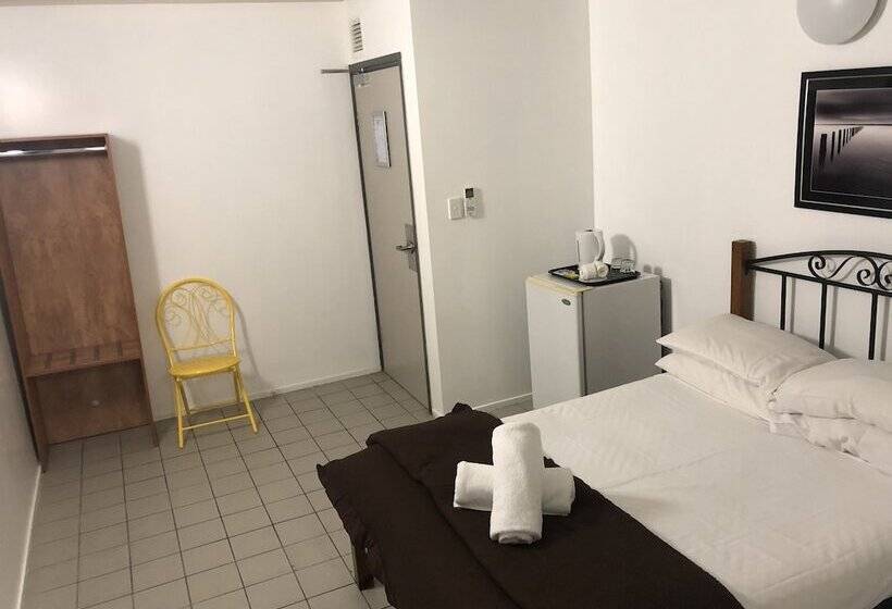 فندق صغير Beach Plaza Accommodation