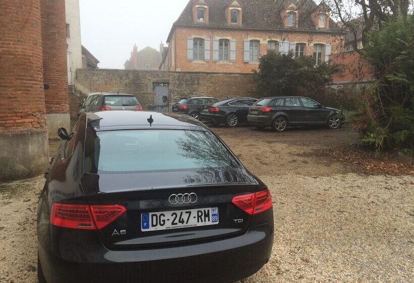 مبيت وإفطار Château De Seurre