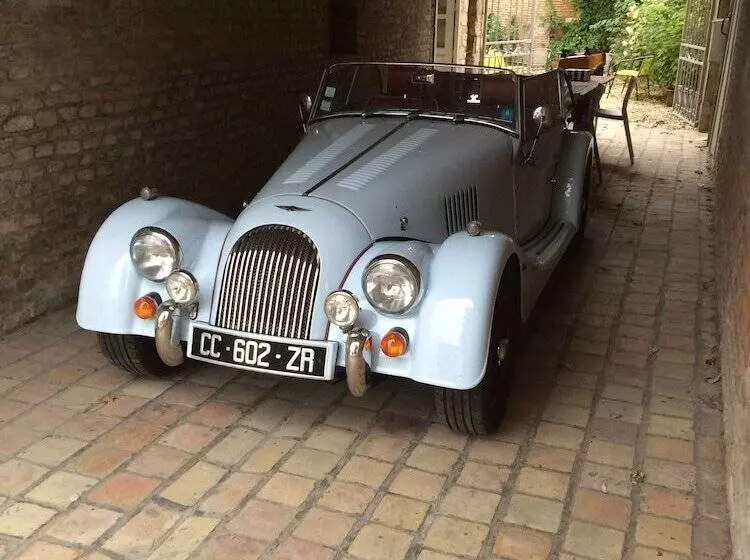 Aamiaismajoitus (B&B) Château De Seurre