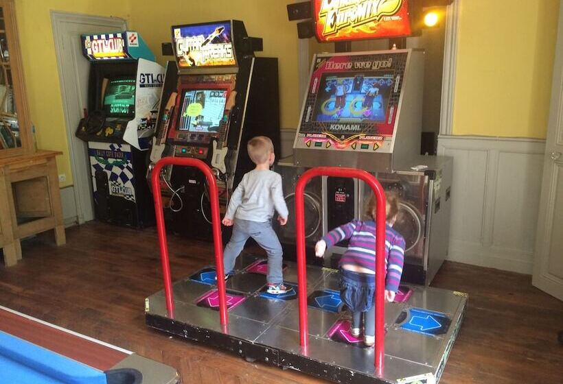 مبيت وإفطار Château De Seurre