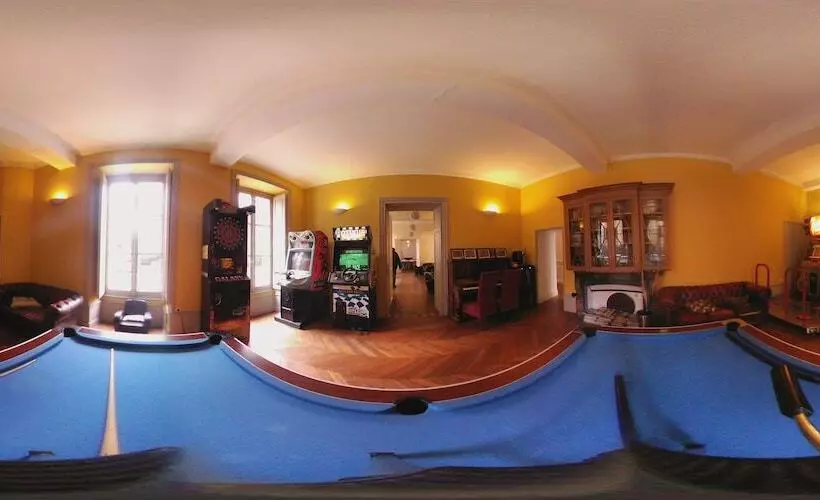 Aamiaismajoitus (B&B) Château De Seurre