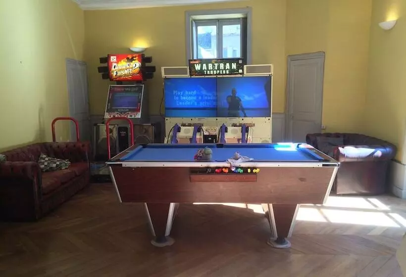 Aamiaismajoitus (B&B) Château De Seurre