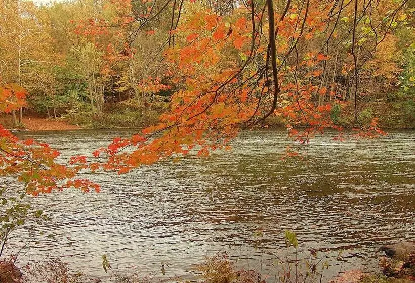 Aamiaismajoitus (B&B) Paddler S Lane Retreat