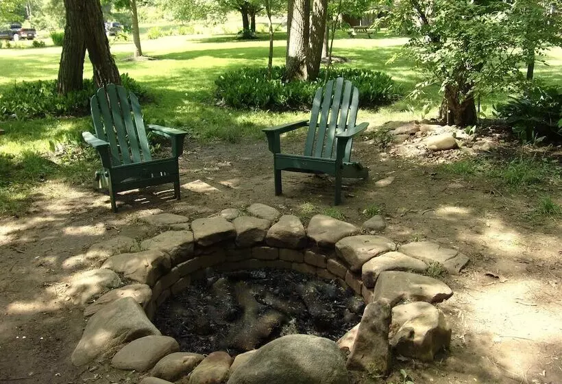 Aamiaismajoitus (B&B) Paddler S Lane Retreat