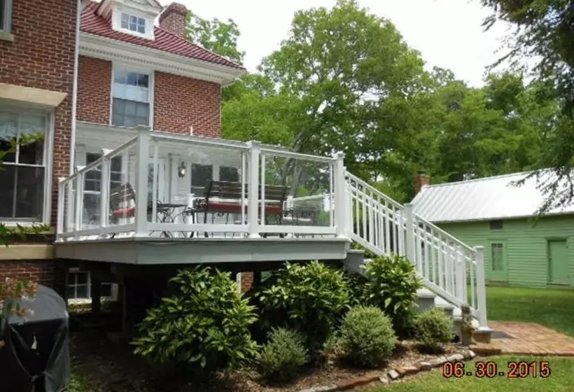 Aamiaismajoitus (B&B) The Boxley Place Inn