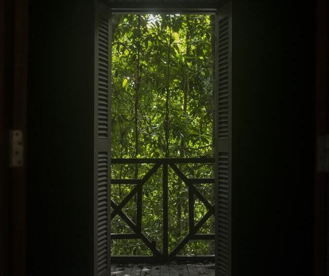 Belum Adventure Camp Hostel