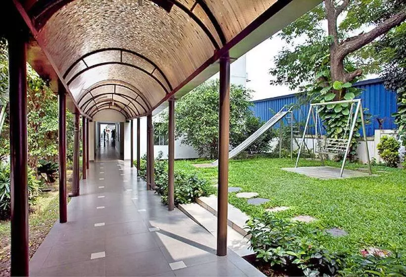 ホテル Brac Cdm Savar