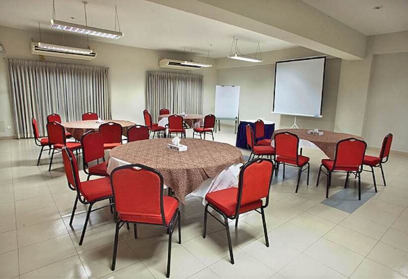 هتل Brac Cdm Savar