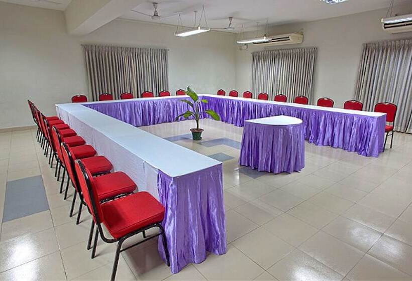 هتل Brac Cdm Savar