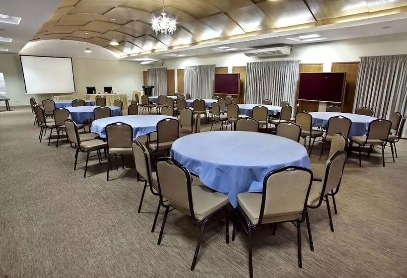 ホテル Brac Cdm Savar