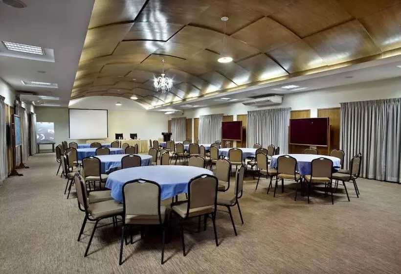 ホテル Brac Cdm Savar