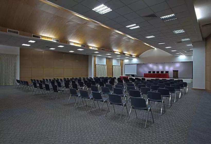 ホテル Brac Cdm Savar