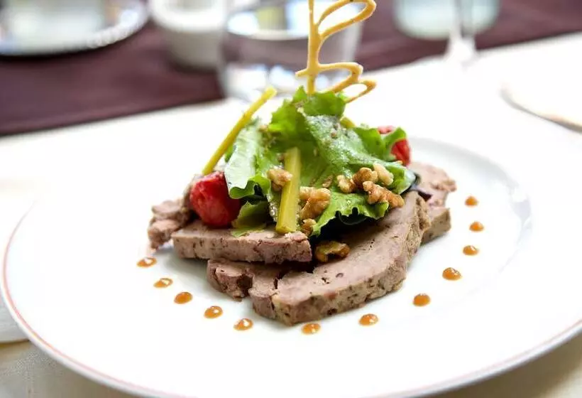 ホテル Logis Hôtel Le Petit Breuil