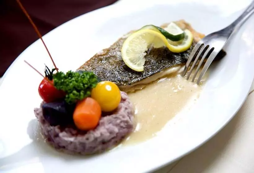 ホテル Logis Hôtel Le Petit Breuil