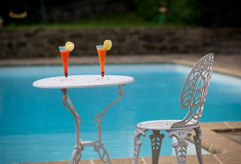 فندق Logis Hôtel Le Petit Breuil