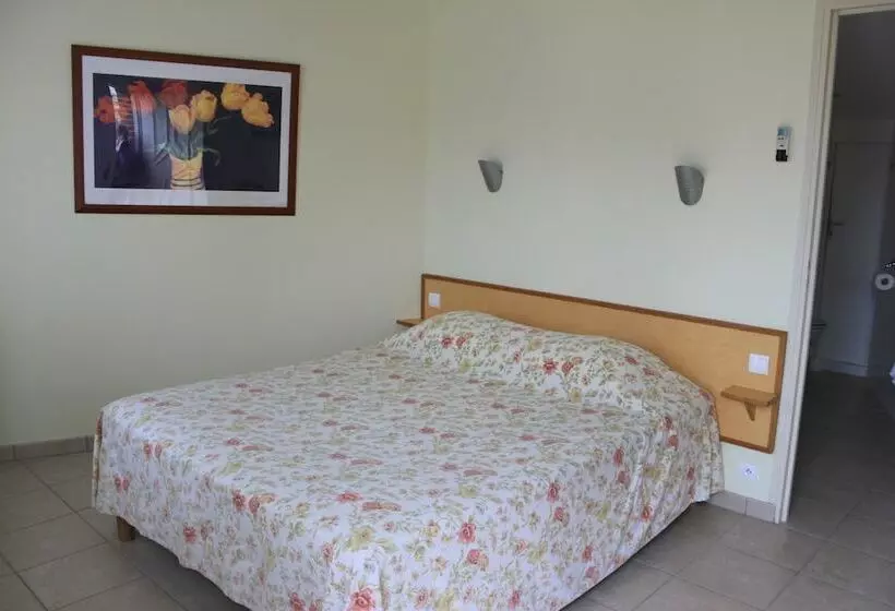 ホテル Logis Hôtel Le Clos Du Vigneron