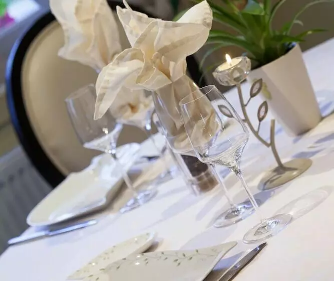 ホテル Logis Hôtel Le Clos Du Vigneron