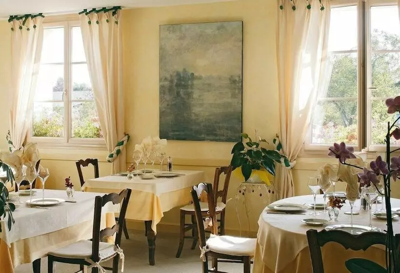 ホテル Logis Hôtel Le Clos Du Vigneron