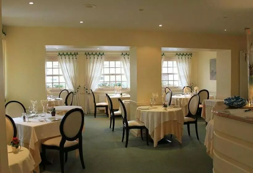 ホテル Logis Hôtel Le Clos Du Vigneron