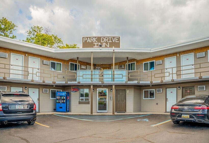 فندق Park Drive Inn