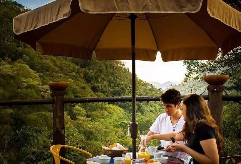 هتل Pousada Vila Santa Barbara