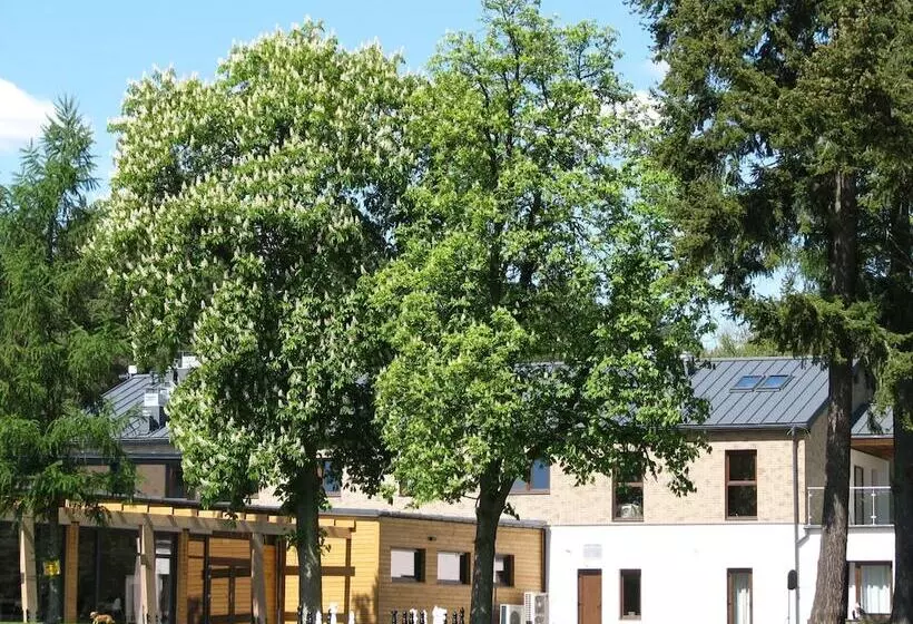 Hotelli Rezydencja Nad Jeziorem   Pestkownica