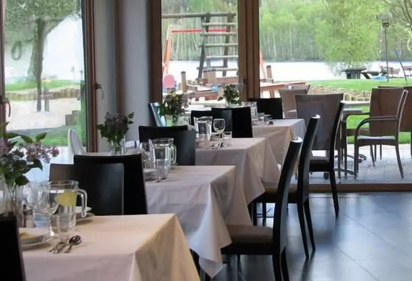 Hotelli Rezydencja Nad Jeziorem   Pestkownica