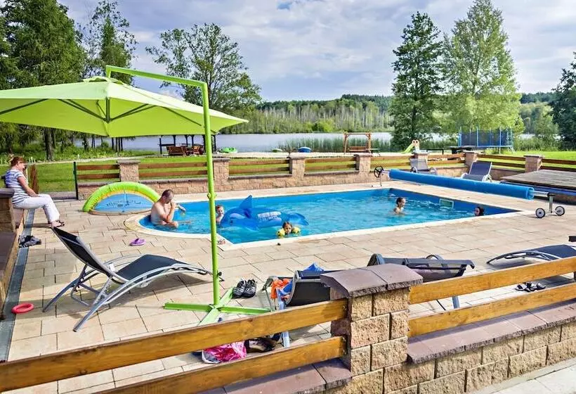 Hotelli Rezydencja Nad Jeziorem   Pestkownica