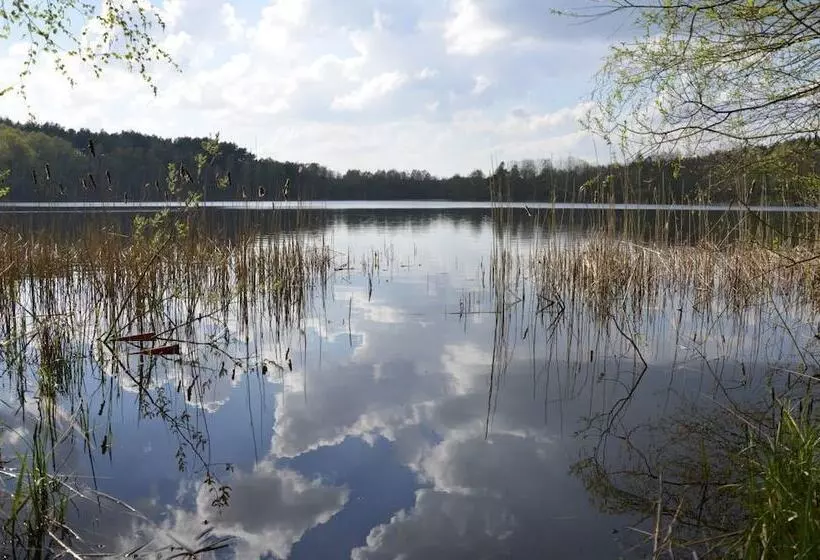 Hotelli Rezydencja Nad Jeziorem   Pestkownica