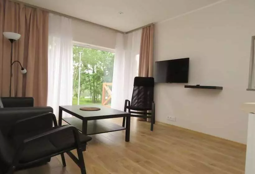 Hotelli Rezydencja Nad Jeziorem   Pestkownica