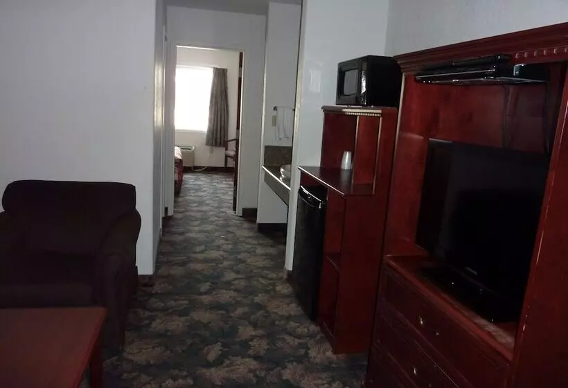 Hotelli Sunset Inn And Suites