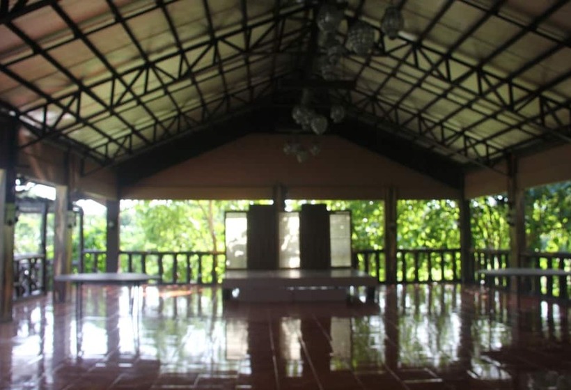 Отель Villa Del Rosario Resort