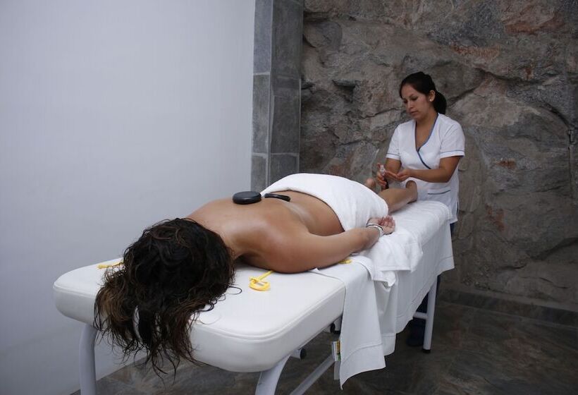 Kankay Hotel & Centro De Convenciones