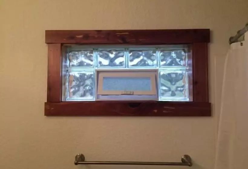 Motelli Anchor Inn & Suites