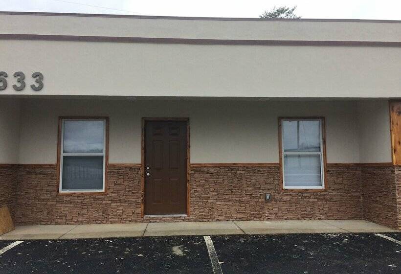 فندق على الطريق Anchor Inn & Suites