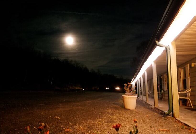 מוטל Black Bear Lodge